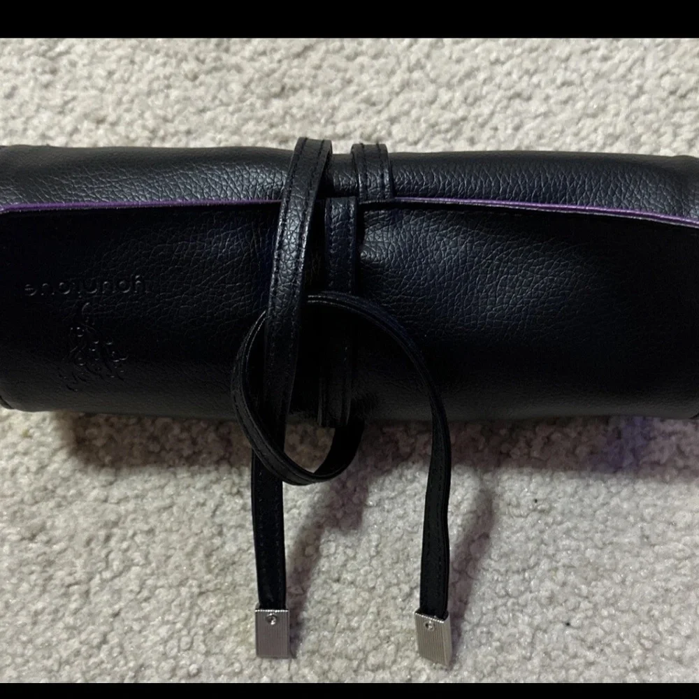 NWOT Younique Makeup Brush Case Roll Up Bag With Zipper Pouch & Tie-15 slots